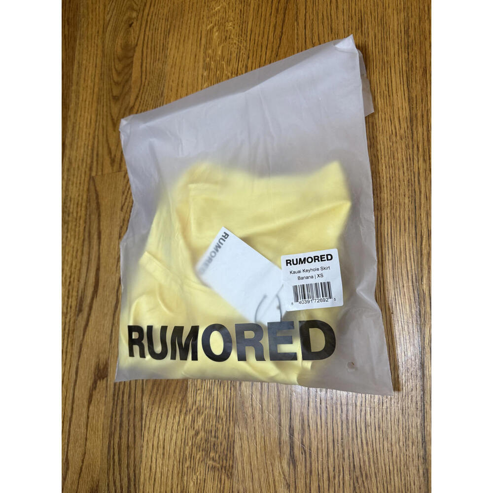 NWT! Rumored Kauai Keyhole Skirt in Banana Yellow Size XS - Picture 2 of 4